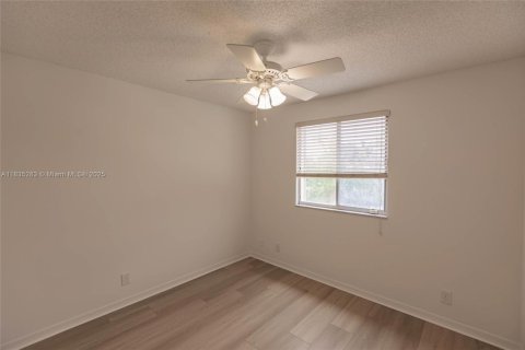 Villa ou maison à vendre à Weston, Floride: 4 chambres, 167.41 m2 № 1818656 - photo 21