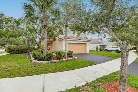 Villa ou maison à vendre à Weston, Floride: 4 chambres, 167.41 m2 № 1818656 - photo 2
