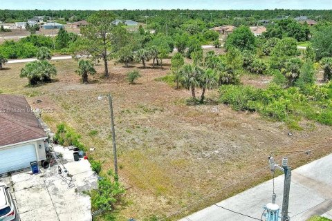 Land in Lehigh Acres, Florida № 2165149