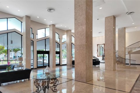 Condo in Miami Beach, Florida, 1 bedroom  № 2076107 - photo 26