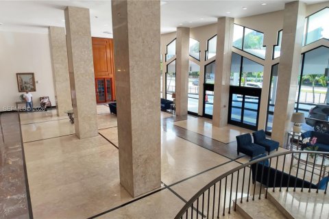 Condo in Miami Beach, Florida, 1 bedroom  № 2076107 - photo 28