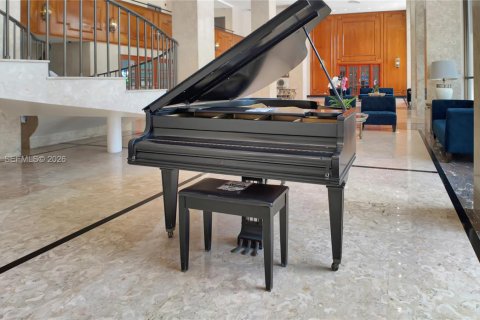 Condo in Miami Beach, Florida, 1 bedroom  № 2076107 - photo 29