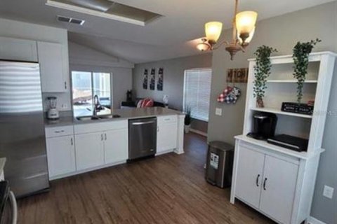 House in Kissimmee, Florida 3 bedrooms, 112.88 sq.m. № 2394426 - photo 2