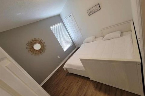 House in Kissimmee, Florida 3 bedrooms, 112.88 sq.m. № 2394426 - photo 4