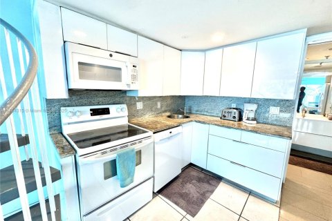 Copropriété à vendre à Miami Beach, Floride: 1 chambre № 1985423 - photo 17