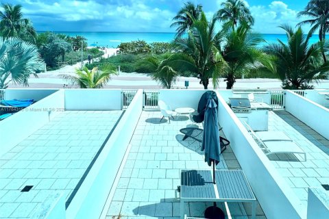 Copropriété à vendre à Miami Beach, Floride: 1 chambre № 1985423 - photo 1