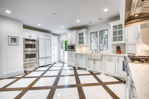 Villa ou maison à vendre à Sarasota, Floride: 4 chambres, 285.21 m2 № 2114559 - photo 18