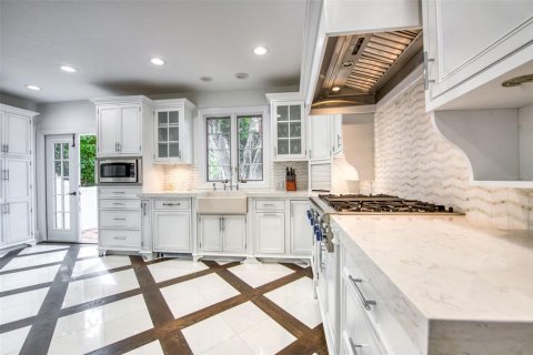 Villa ou maison à vendre à Sarasota, Floride: 4 chambres, 285.21 m2 № 2114559 - photo 17