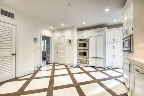 Villa ou maison à vendre à Sarasota, Floride: 4 chambres, 285.21 m2 № 2114559 - photo 16
