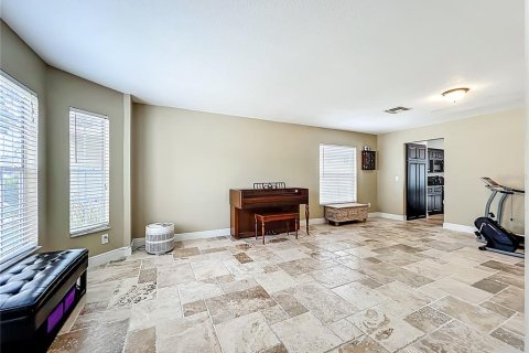 Casa en venta en Orlando, Florida, 5 dormitorios, 259.75 m2 № 1918674 - foto 9
