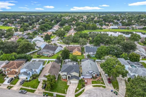 Casa en venta en Orlando, Florida, 5 dormitorios, 259.75 m2 № 1918674 - foto 2