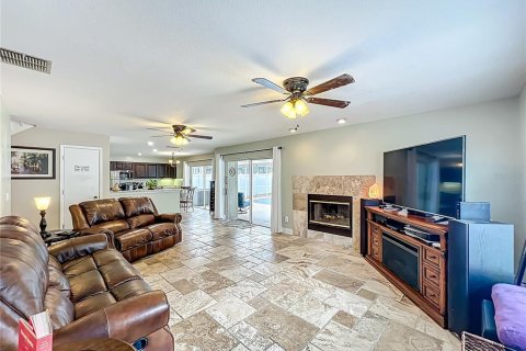 Casa en venta en Orlando, Florida, 5 dormitorios, 259.75 m2 № 1918674 - foto 24
