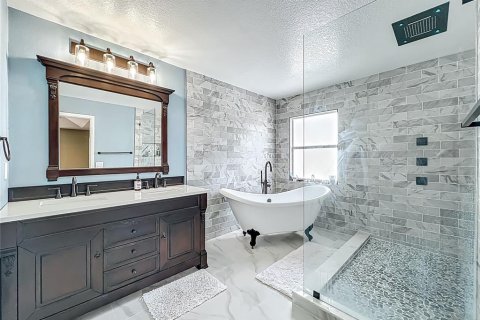 Casa en venta en Orlando, Florida, 5 dormitorios, 259.75 m2 № 1918674 - foto 29