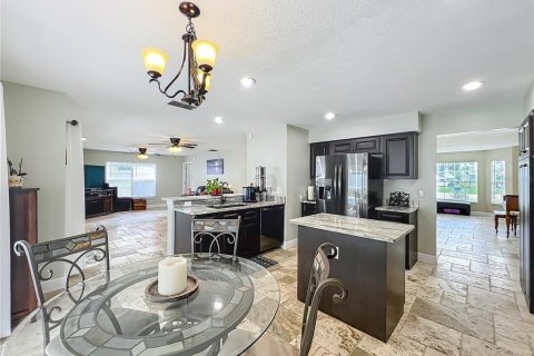 Casa en venta en Orlando, Florida, 5 dormitorios, 259.75 m2 № 1918674 - foto 20