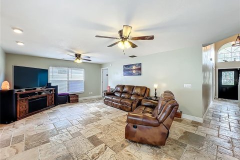 Casa en venta en Orlando, Florida, 5 dormitorios, 259.75 m2 № 1918674 - foto 22