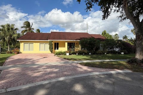 House in Cooper City, Florida 4 bedrooms, 208.47 sq.m. № 2282455