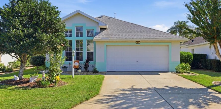Villa ou maison à Tavares, Floride 3 chambres, 142.6 m2 № 2420388