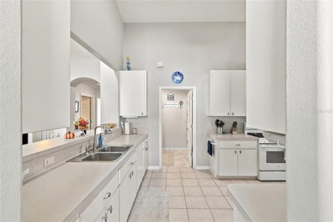 Villa ou maison à vendre à Tavares, Floride: 3 chambres, 142.6 m2 № 2420388 - photo 6
