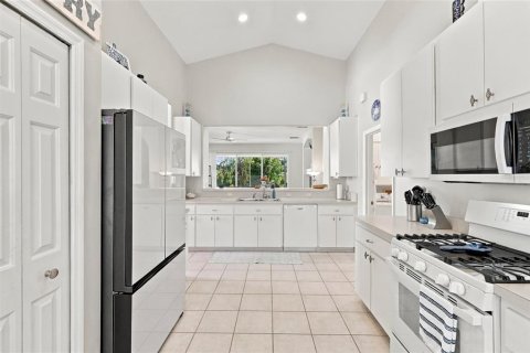 Villa ou maison à vendre à Tavares, Floride: 3 chambres, 142.6 m2 № 2420388 - photo 11