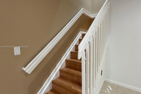 Снять в аренду таунхаус в Мирамар, Флорида 2 спальни, 134.71м2, № 1951491 - фото 10