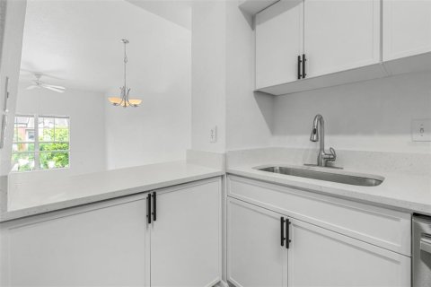 Copropriété à vendre à Tampa, Floride: 1 chambre, 66.98 m2 № 1908788 - photo 14