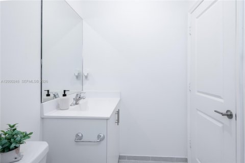Adosado en venta en Cutler Bay, Florida, 3 dormitorios, 124.02 m2 № 2173591 - foto 22