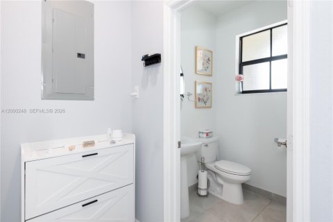 Adosado en venta en Cutler Bay, Florida, 3 dormitorios, 124.02 m2 № 2173591 - foto 7