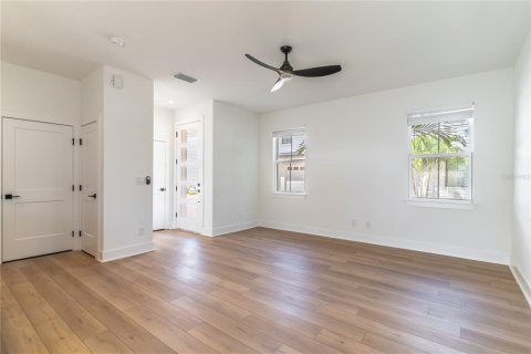 Townhouse in Orlando, Florida 3 bedrooms, 162.67 sq.m. № 1821185 - photo 5