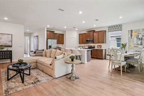 Casa en venta en Ocala, Florida, 4 dormitorios, 188.96 m2 № 2103578 - foto 9