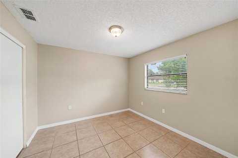 House in Spring Hill, Florida 3 bedrooms, 150.97 sq.m. № 2236870 - photo 10