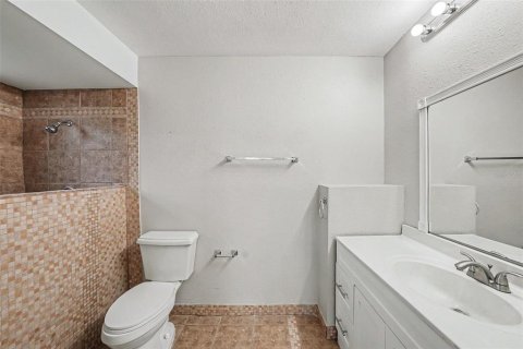 House in Spring Hill, Florida 3 bedrooms, 150.97 sq.m. № 2236870 - photo 9