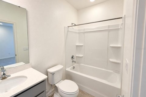 Touwnhouse à vendre à Orlando, Floride: 5 chambres, 177.07 m2 № 2406347 - photo 18
