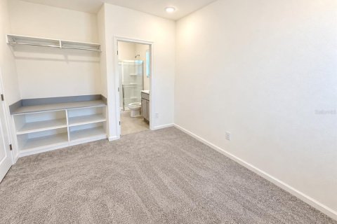 Touwnhouse à vendre à Orlando, Floride: 5 chambres, 177.07 m2 № 2406347 - photo 16