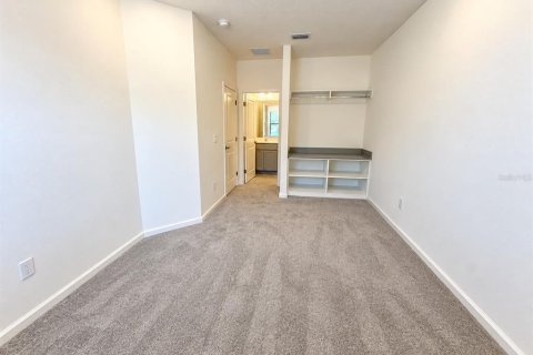 Touwnhouse à vendre à Orlando, Floride: 5 chambres, 177.07 m2 № 2406347 - photo 20