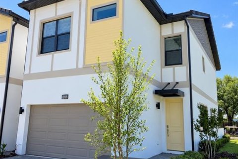 Touwnhouse à vendre à Orlando, Floride: 5 chambres, 177.07 m2 № 2406347 - photo 2