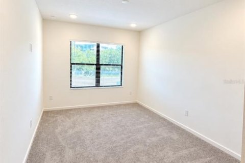 Touwnhouse à vendre à Orlando, Floride: 5 chambres, 177.07 m2 № 2406347 - photo 11