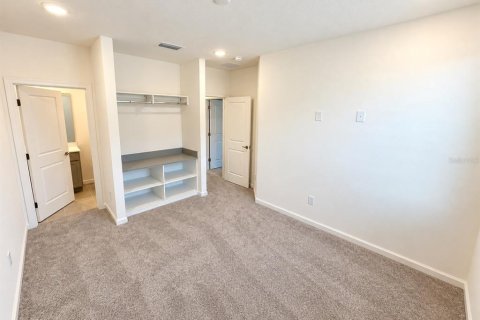 Touwnhouse à vendre à Orlando, Floride: 5 chambres, 177.07 m2 № 2406347 - photo 17