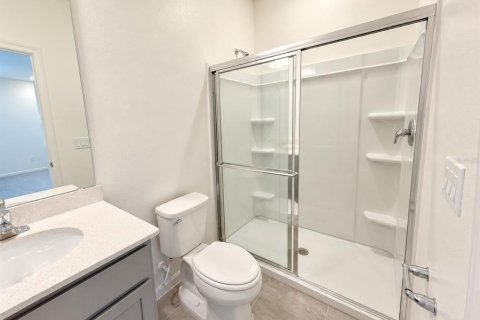 Touwnhouse à vendre à Orlando, Floride: 5 chambres, 177.07 m2 № 2406347 - photo 14
