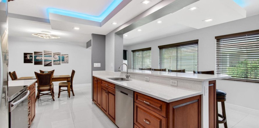 Villa ou maison à Deerfield Beach, Floride 2 chambres, 160.16 m2 № 2147256