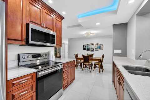 Villa ou maison à vendre à Deerfield Beach, Floride: 2 chambres, 160.16 m2 № 2147256 - photo 29
