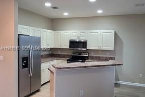 Adosado en venta en Riviera Beach, Florida, 3 dormitorios, 128.21 m2 № 2034753 - foto 4