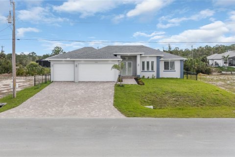 Casa en venta en Cape Coral, Florida, 4 dormitorios № 1859980 - foto 1