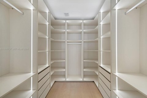 Купить кондоминиум в Майами, Флорида 4 спальни, 234.11м2, № 1995282 - фото 12