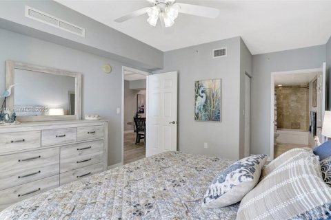 Condominio en venta en Hallandale Beach, Florida, 2 dormitorios, 100.43 m2 № 1707214 - foto 22