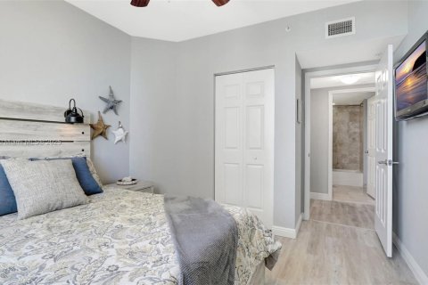 Condominio en venta en Hallandale Beach, Florida, 2 dormitorios, 100.43 m2 № 1707214 - foto 26