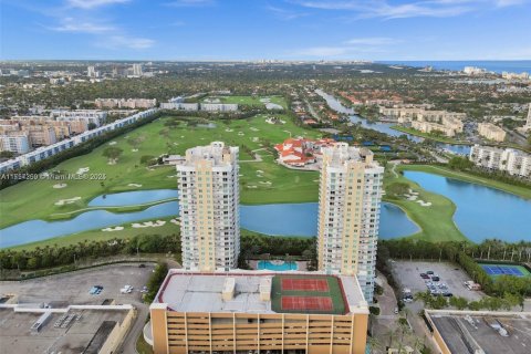 Condominio en venta en Hallandale Beach, Florida, 2 dormitorios, 100.43 m2 № 1707214 - foto 30
