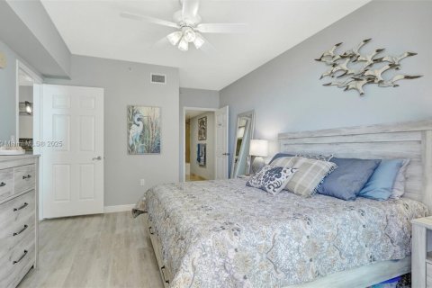 Condominio en venta en Hallandale Beach, Florida, 2 dormitorios, 100.43 m2 № 1707214 - foto 25
