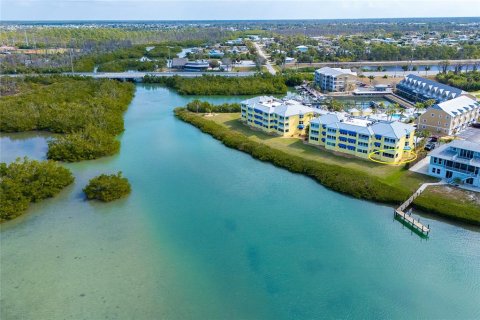 Condo in Englewood, Florida, 2 bedrooms № 2099428 - photo 4