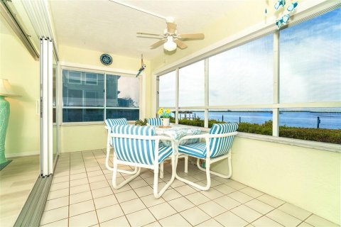 Condo in Englewood, Florida, 2 bedrooms № 2099428 - photo 25