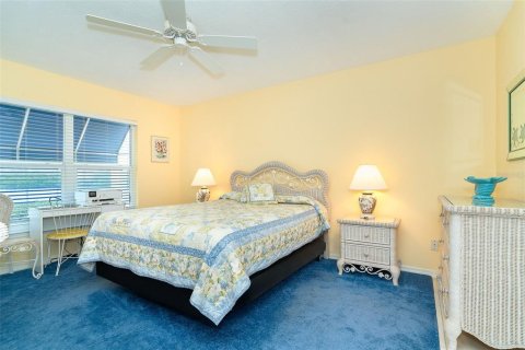 Condo in Englewood, Florida, 2 bedrooms № 2099428 - photo 27